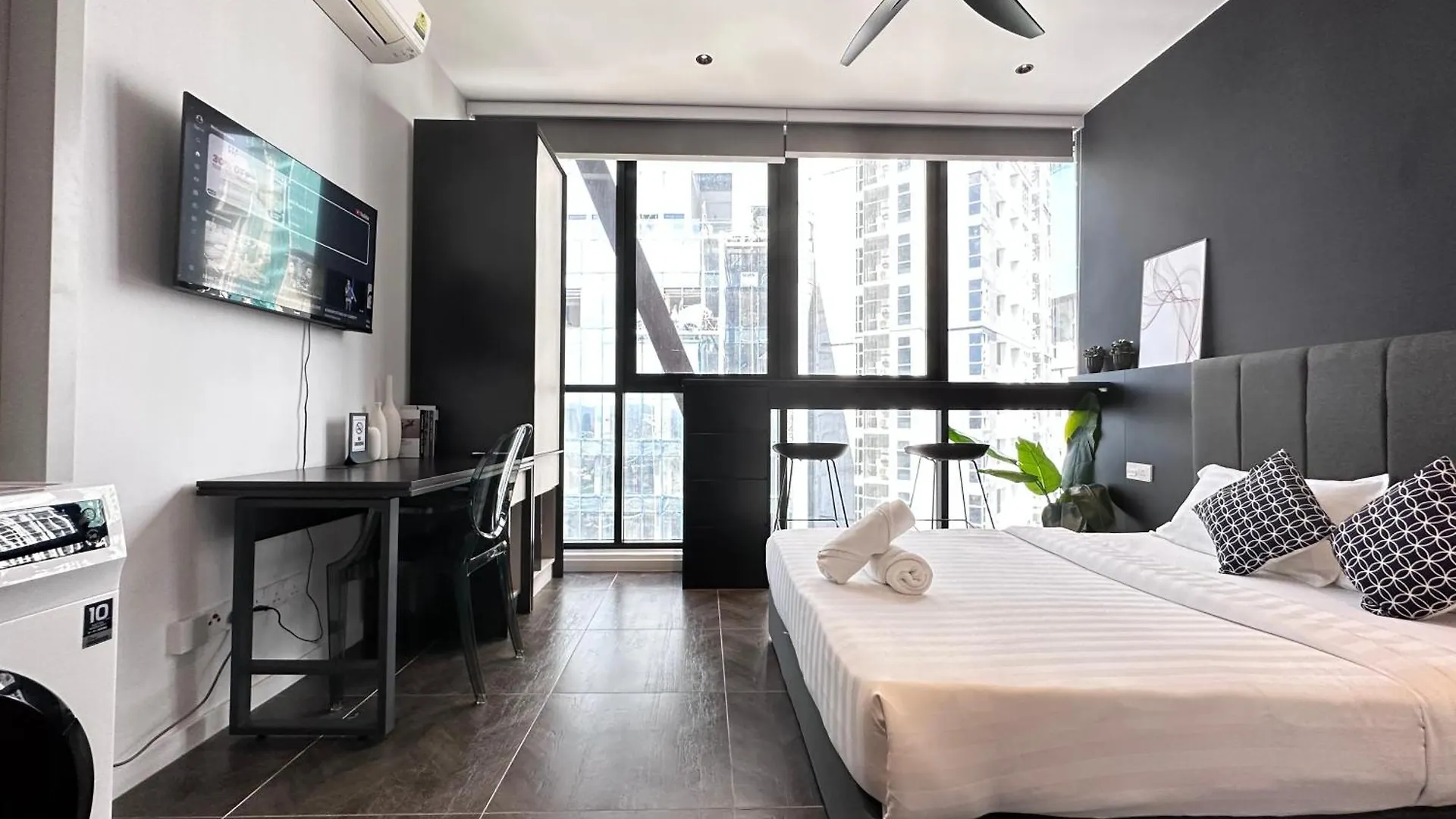 Scarletz Suites Klcc Twin Tower By Purple Orchid Kuala Lumpur Malezja